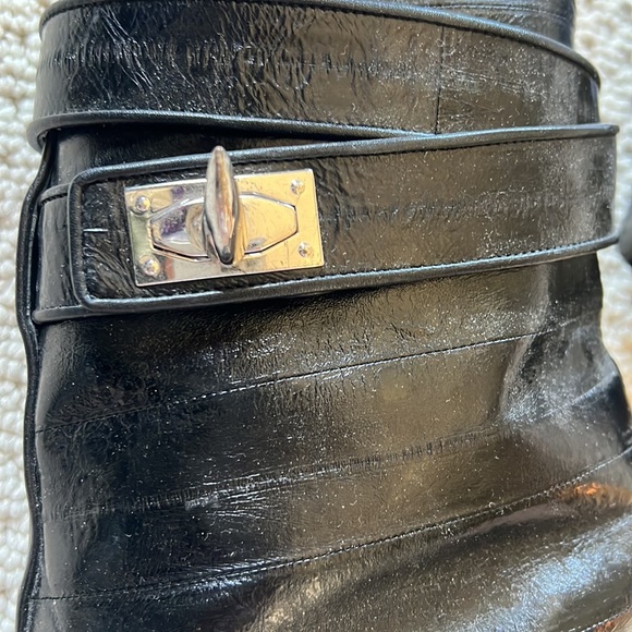 Givenchy shark lock boots in eel. - Picture 2 of 4